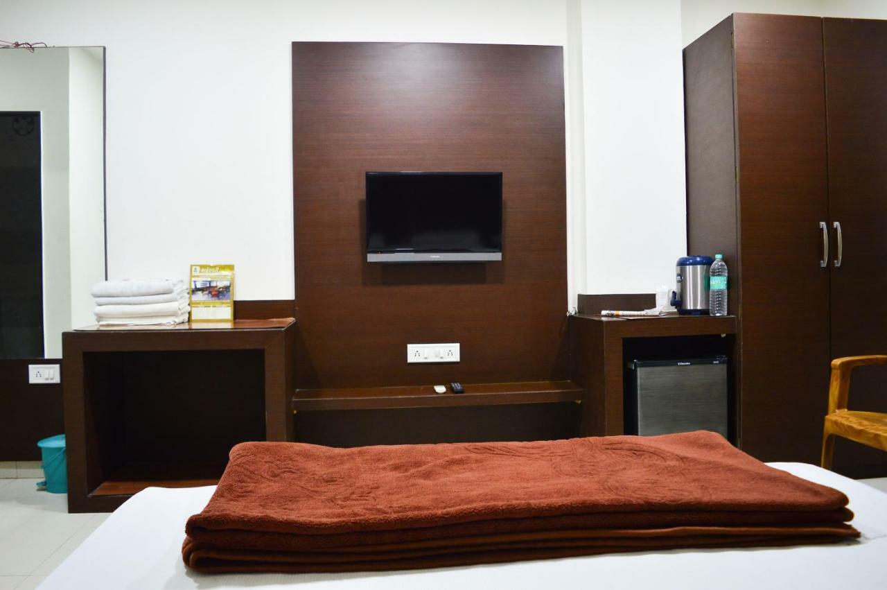 Hotel Maheshwari Avenue Ujjain Exterior photo